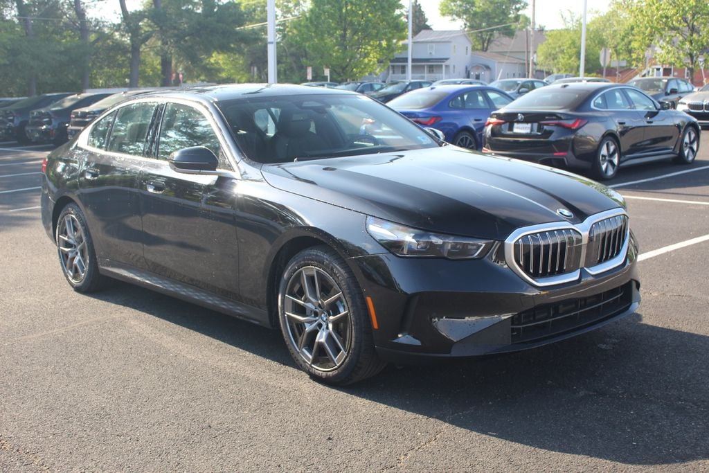 2027 BMW 5 Series 530i xDrive Sedan's photo