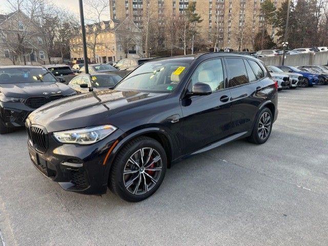 2022 BMW X5 45e's photo