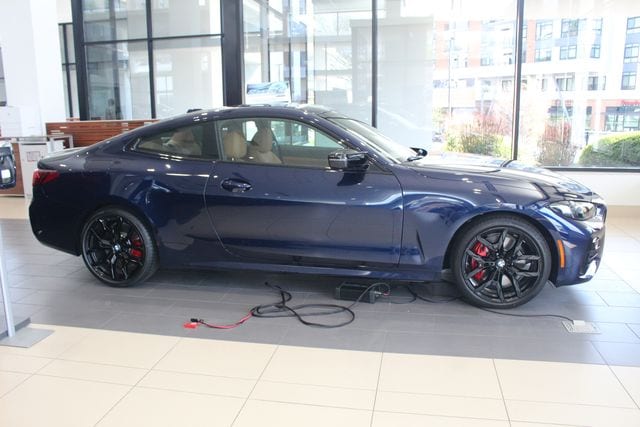 2026 BMW 4 Series M440i - Photo 9