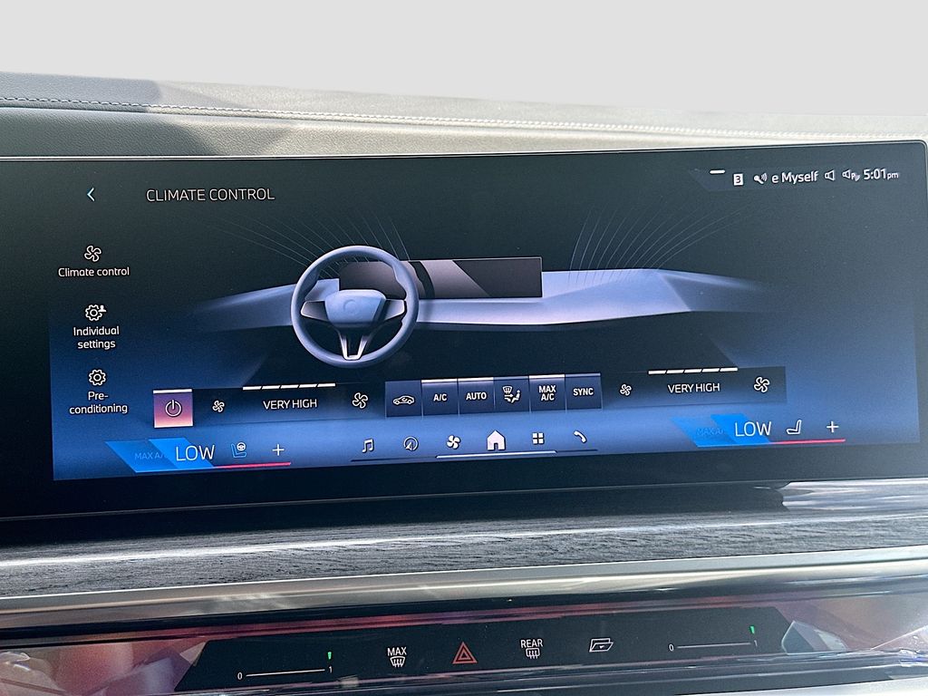 2025 BMW i7 60 - Photo 16