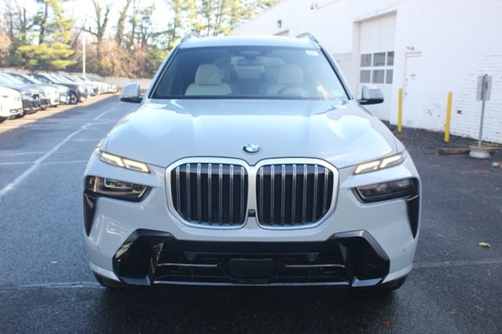 New 2026 BMW X7 xDrive40i SUV