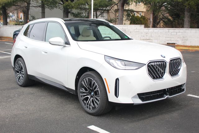 2026 BMW X3 30's photo