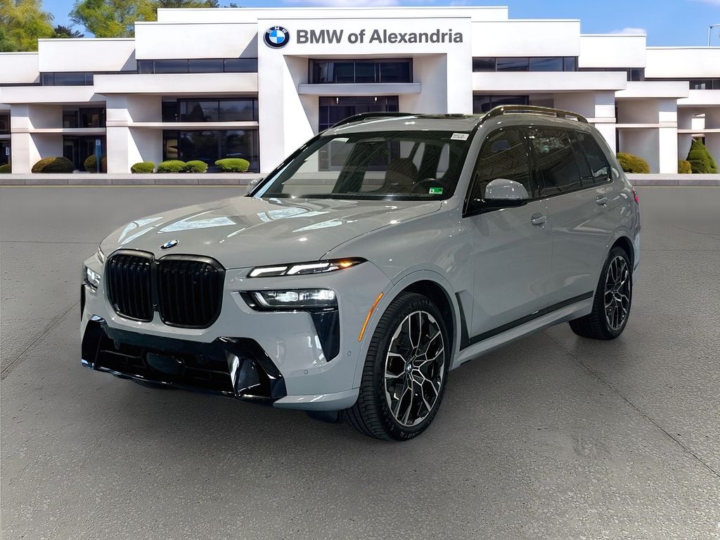 2023 BMW X7 SUV 