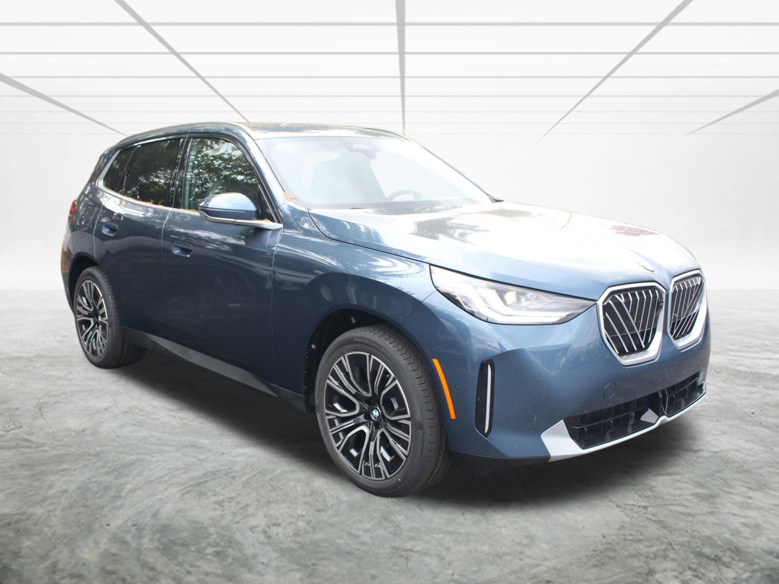 2026 BMW X3 30's photo