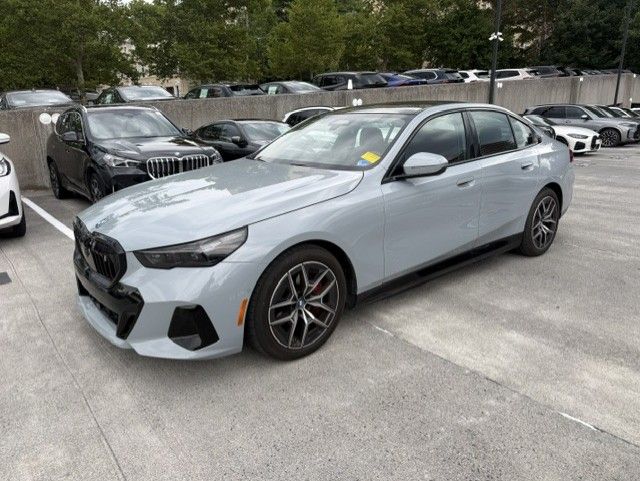 2024 BMW i5 eDrive40's photo