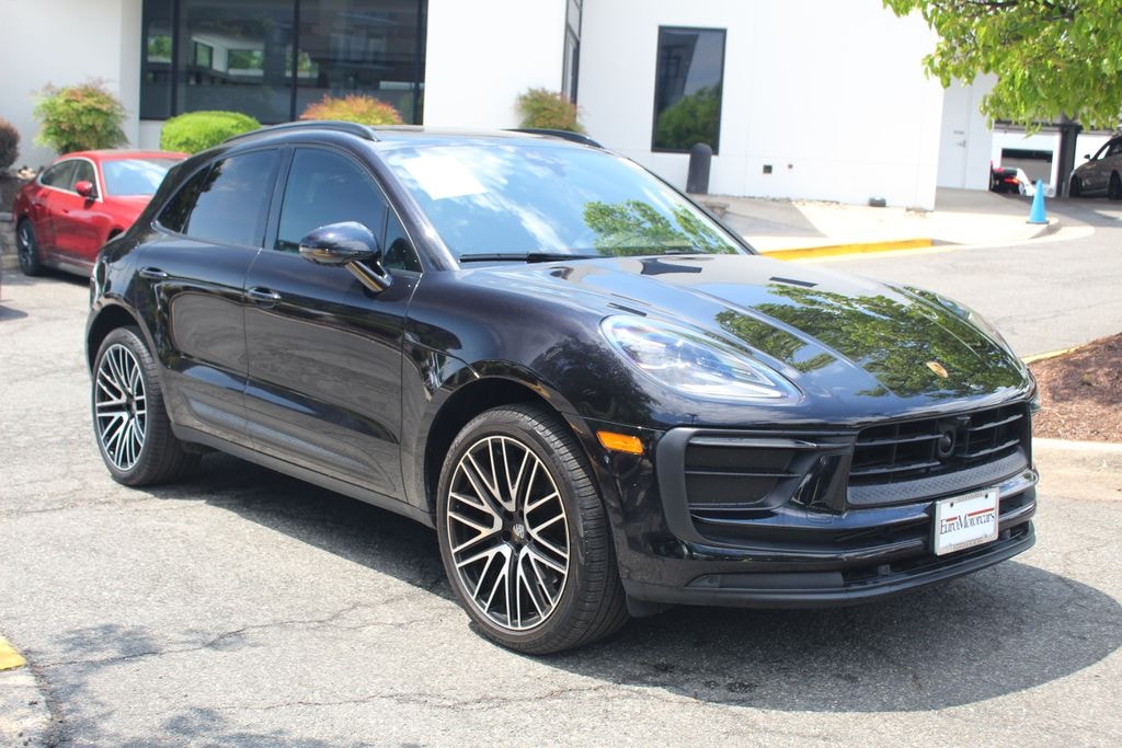 Used 2022 Porsche Macan Base SUV