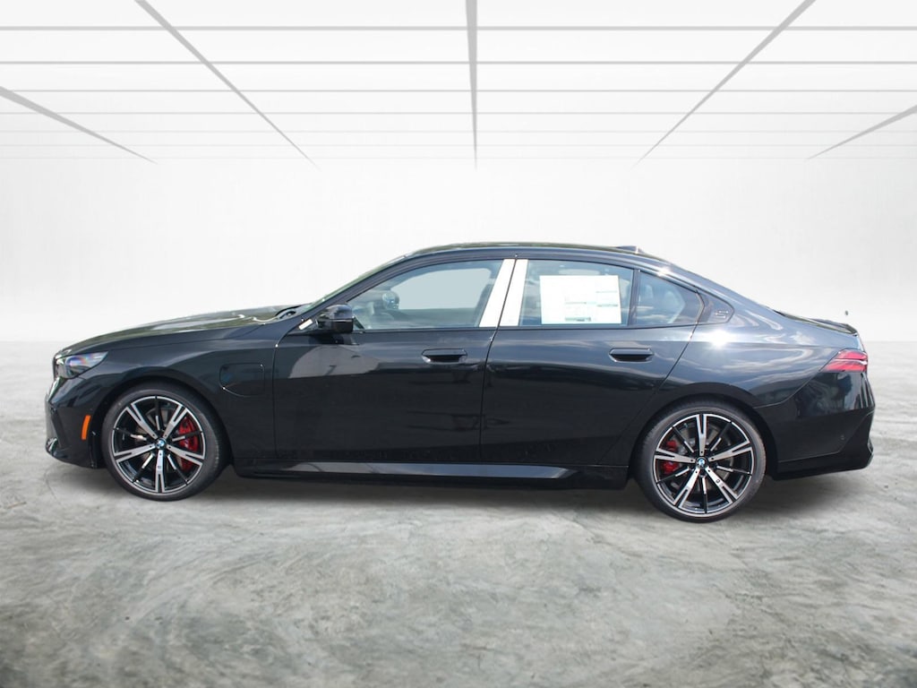 New 2026 BMW 5 Series 550e xDrive Sedan