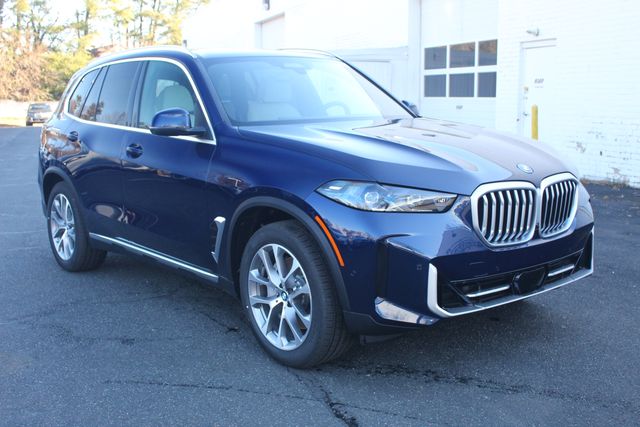 2026 BMW X5 M50i's photo
