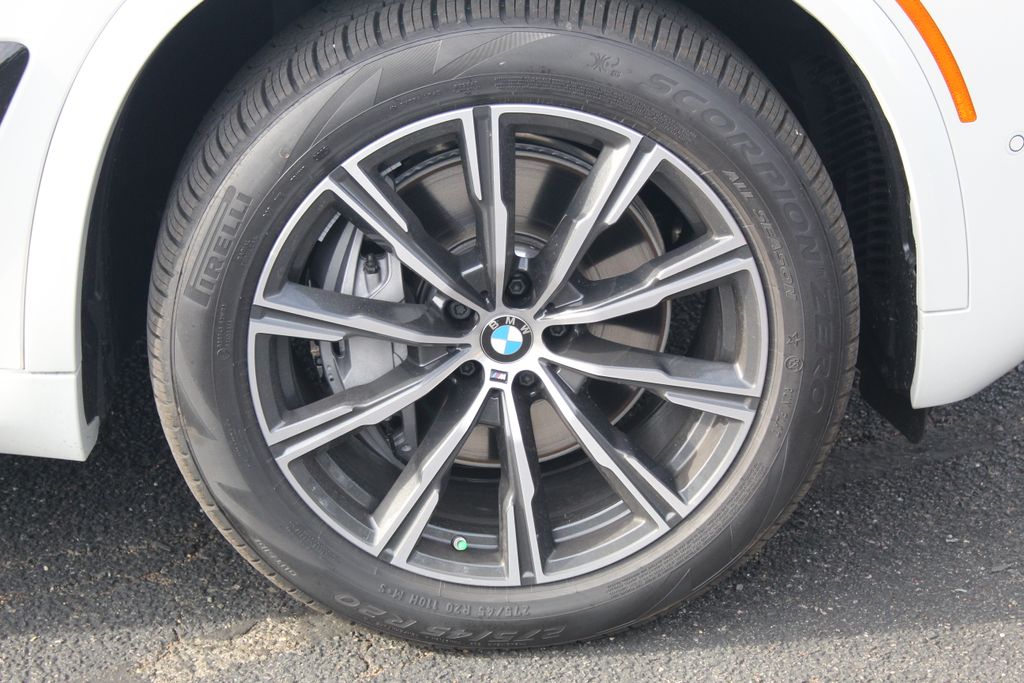 2026 BMW X5 50e - Photo 11