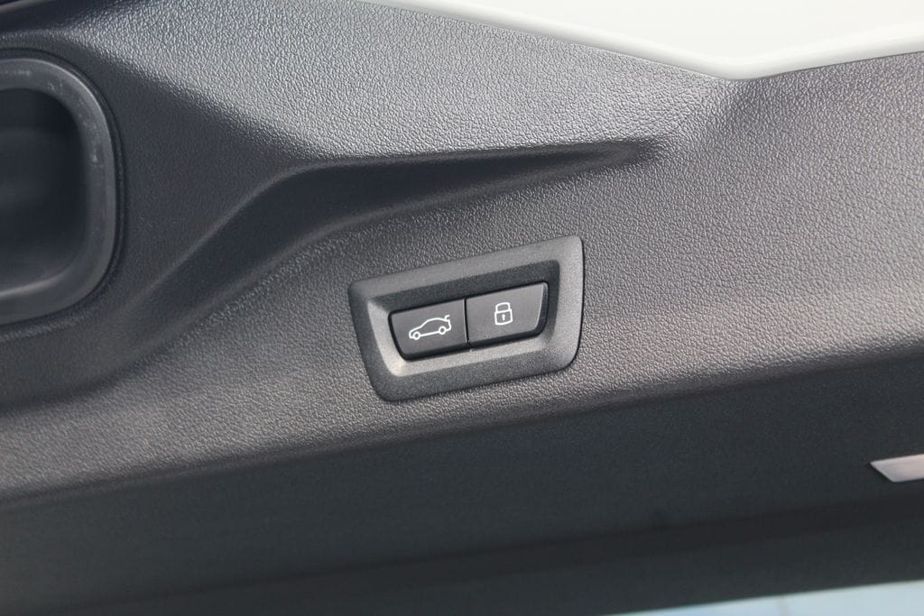 2026 BMW X5 50e - Photo 8