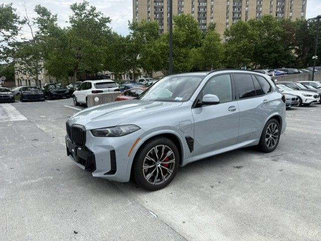 2024 BMW X5 xDrive50e's photo
