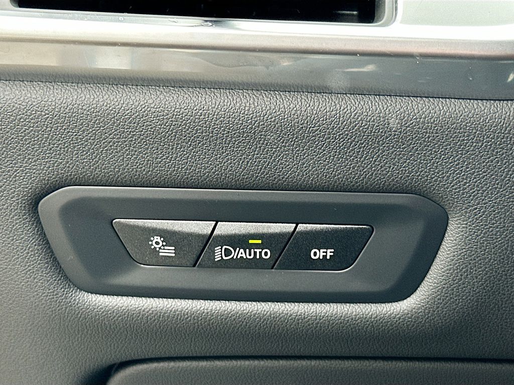 2026 BMW X5 50e - Photo 10