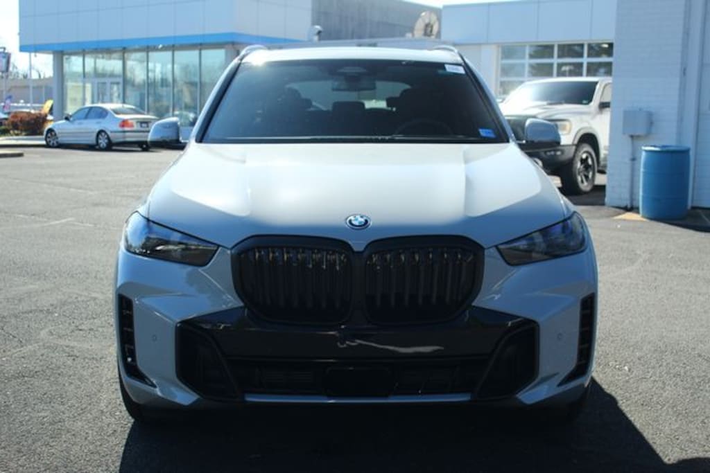 New 2026 BMW X5 xDrive50e SUV