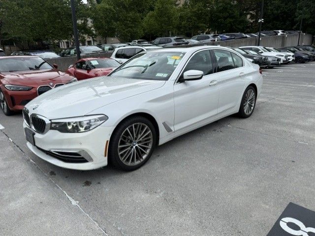 2019 BMW 5 Series 530i xDrive Sedan's photo