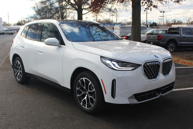 2026 BMW X3 30's photo