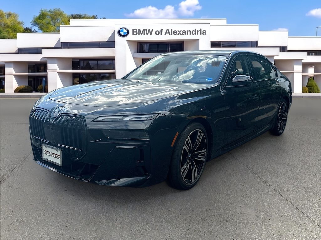 Used 2025 BMW i7 xDrive60 Sedan