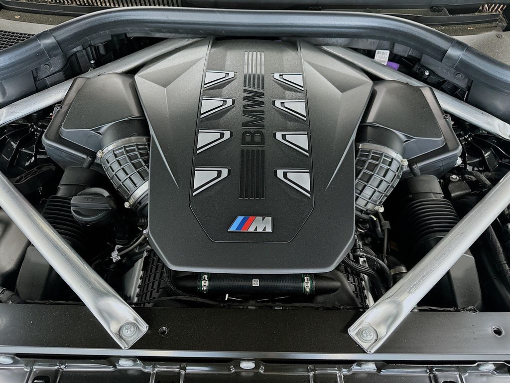 2026 BMW X5 M60i - Photo 32