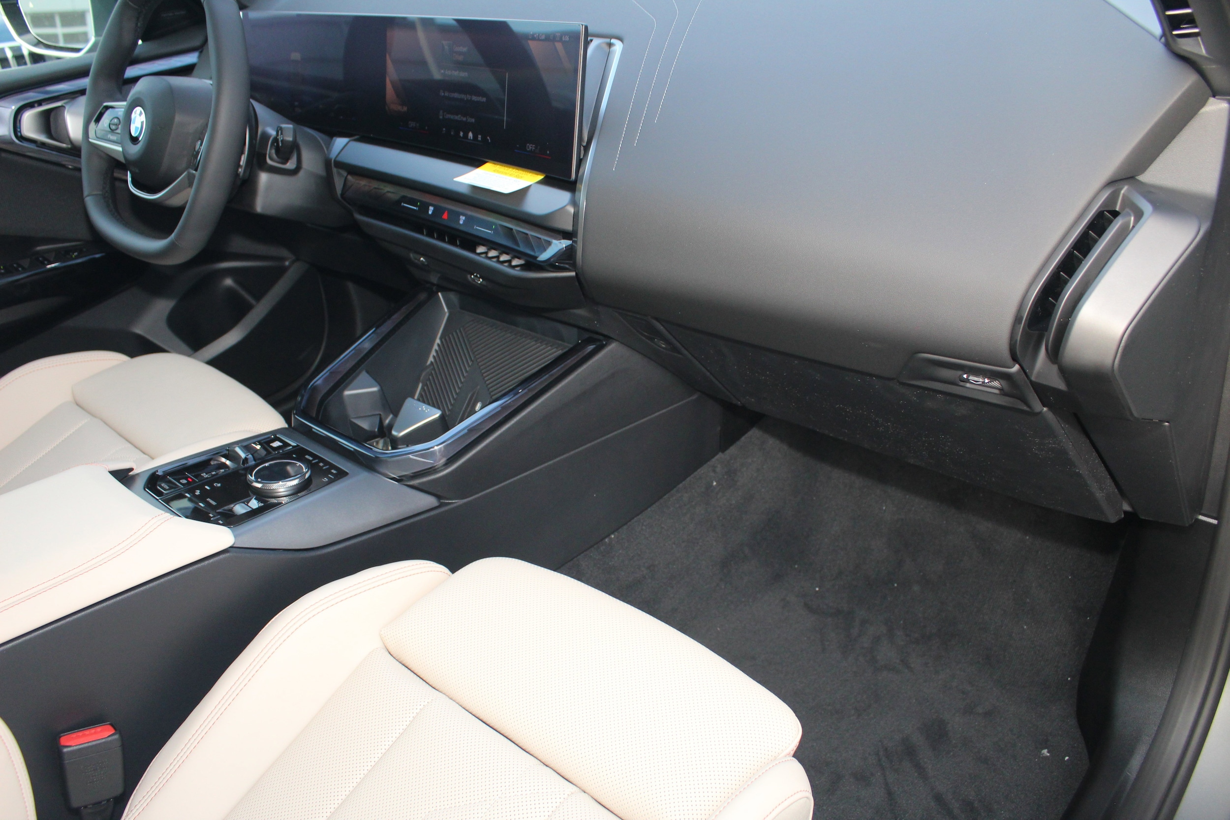 2026 BMW X3 30 - Photo 23