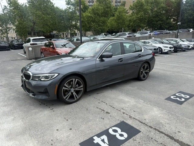 2020 BMW 3 Series 330i xDrive Sedan's photo