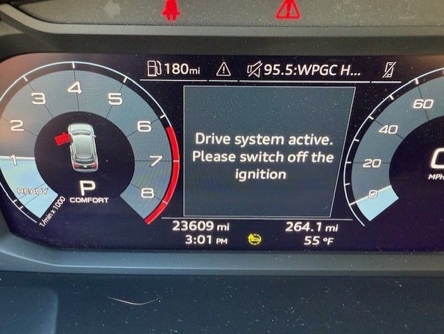 2022 Audi Q3 Premium photo 4