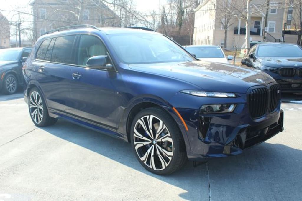 New 2026 BMW X7 M60i SUV