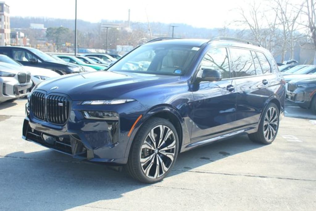 New 2026 BMW X7 M60i SUV