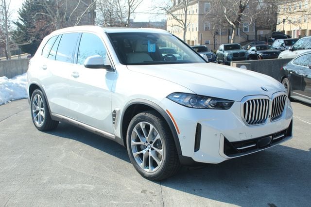 2026 BMW X5 xDrive40i's photo