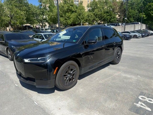 2023 BMW iX xDrive50's photo