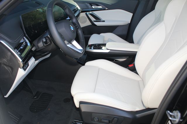 2026 BMW X1 28i - Photo 18