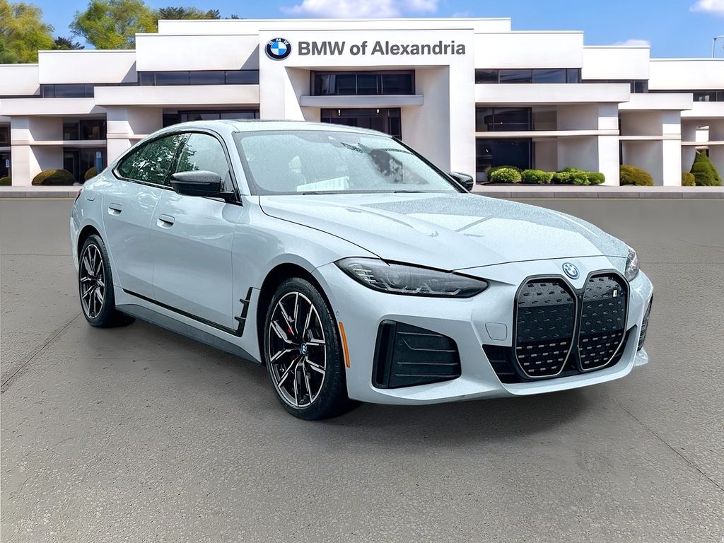 2024 BMW i4 xDrive40's photo