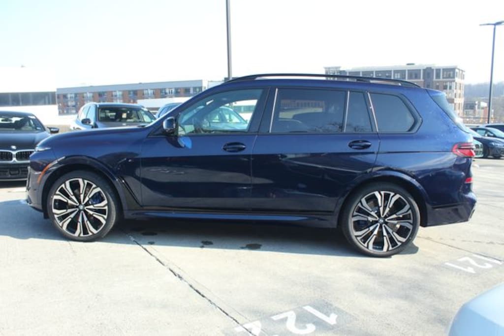 New 2026 BMW X7 M60i SUV