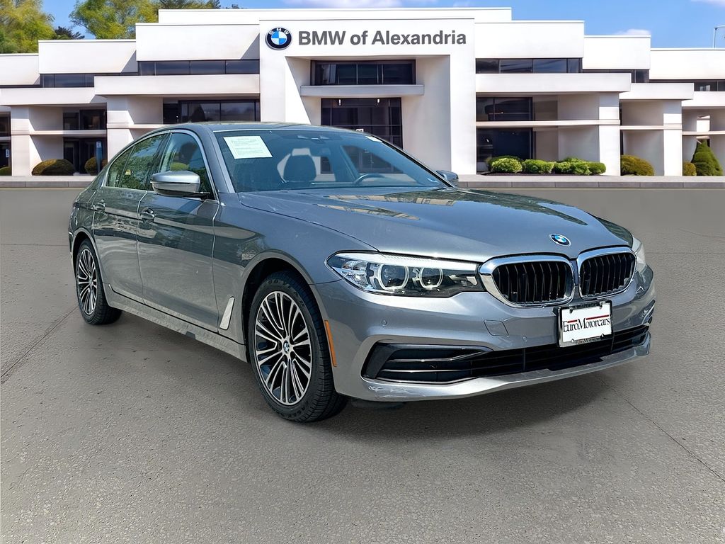 2019 BMW 5 Series 530i xDrive Sedan's photo