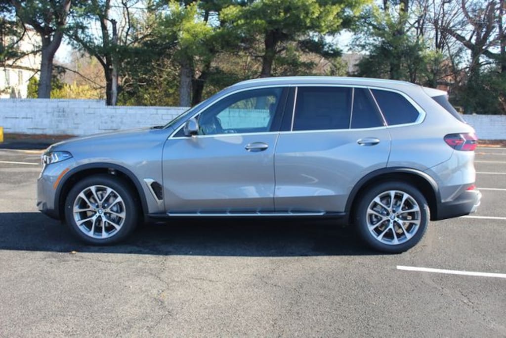 New 2026 BMW X5 xDrive40i SUV
