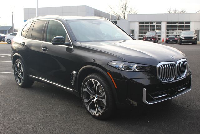 2026 BMW X5 40i's photo