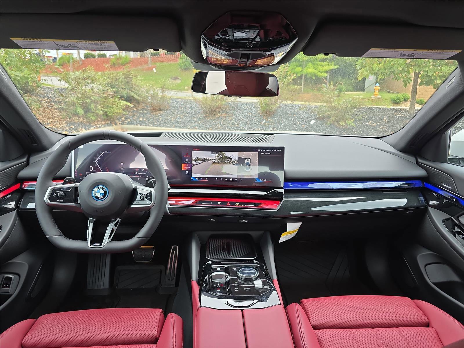 2026 BMW 5 Series 550e - Photo 19