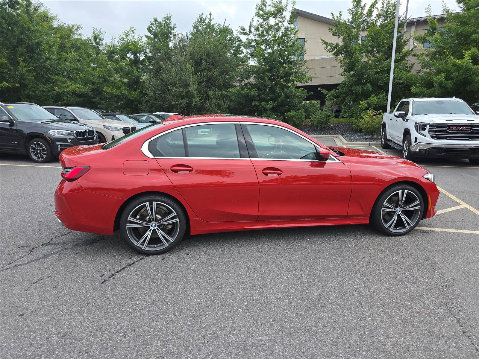 2024 Bmw 330i photo 2