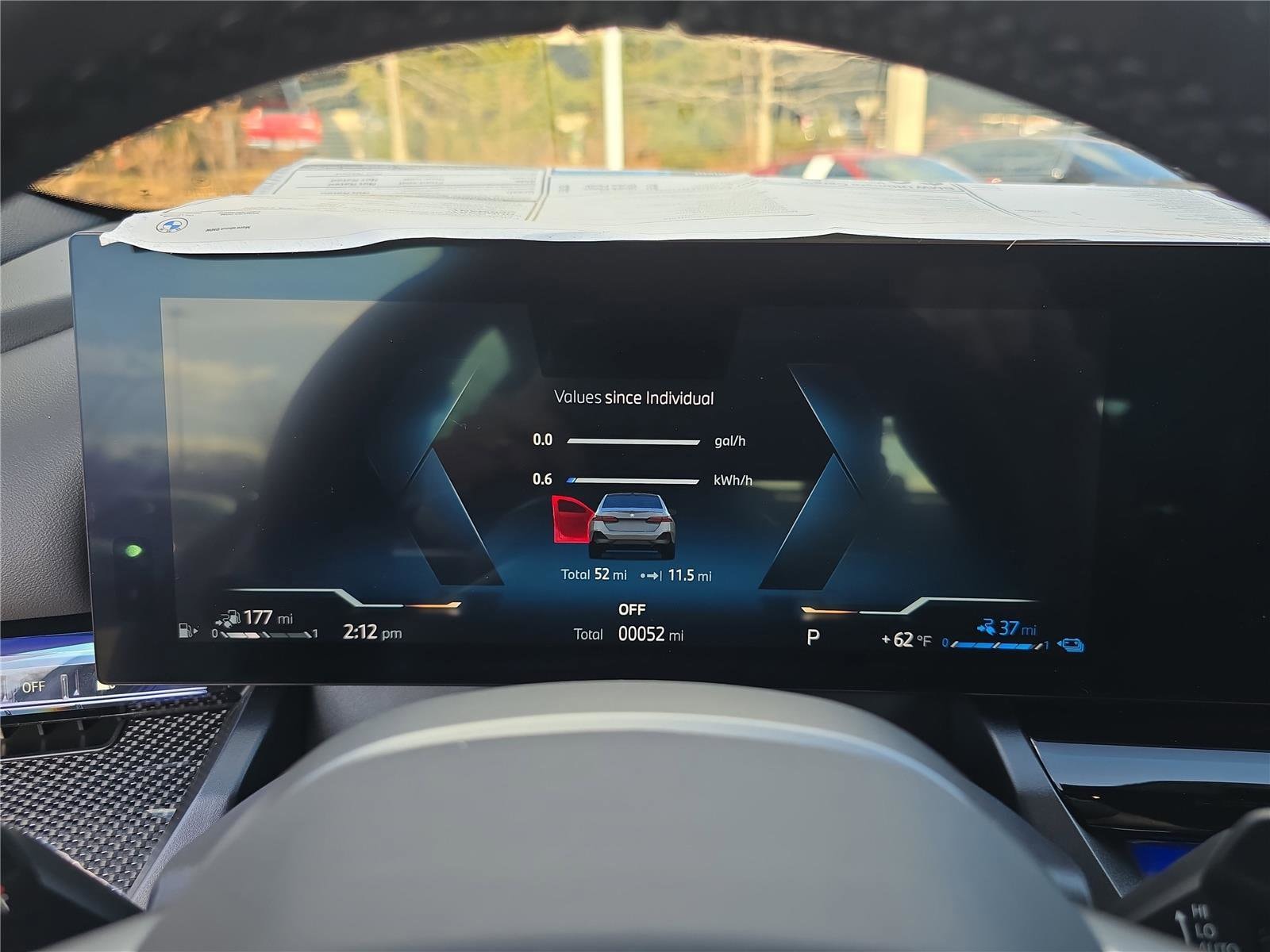 2026 BMW 5 Series 550e - Photo 31