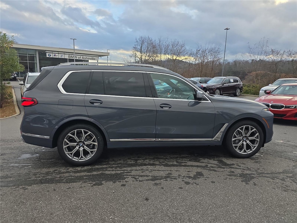 New 2026 BMW X7 SUV