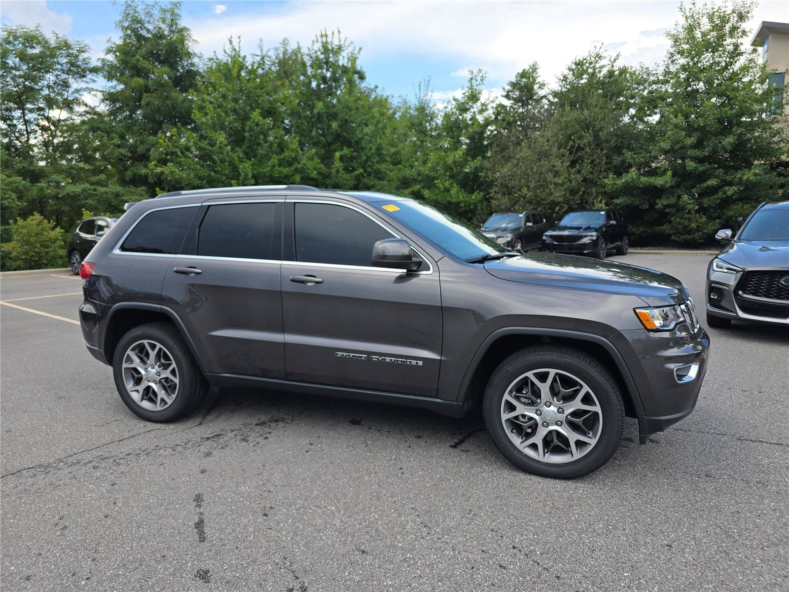 Gray (Granite Crystal Metallic Clearcoat) 2021 Jeep Grand Cherokee SUV / Crossover 4X2 8-Speed Automatic