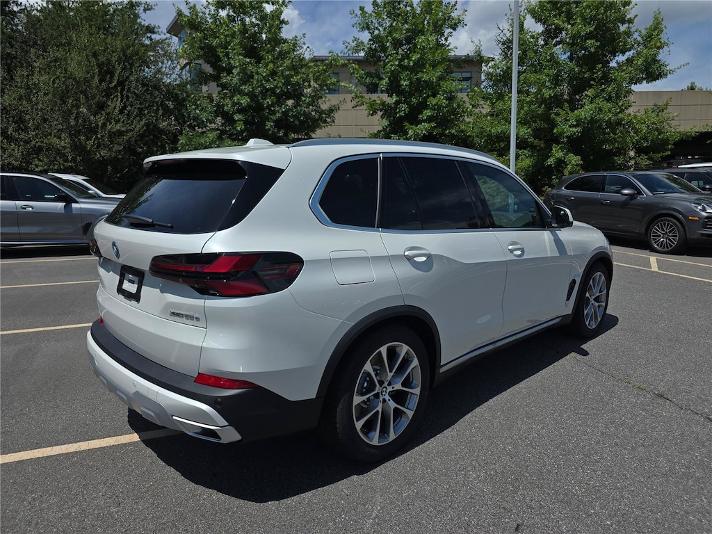 New 2026 BMW X5 PHEV SUV