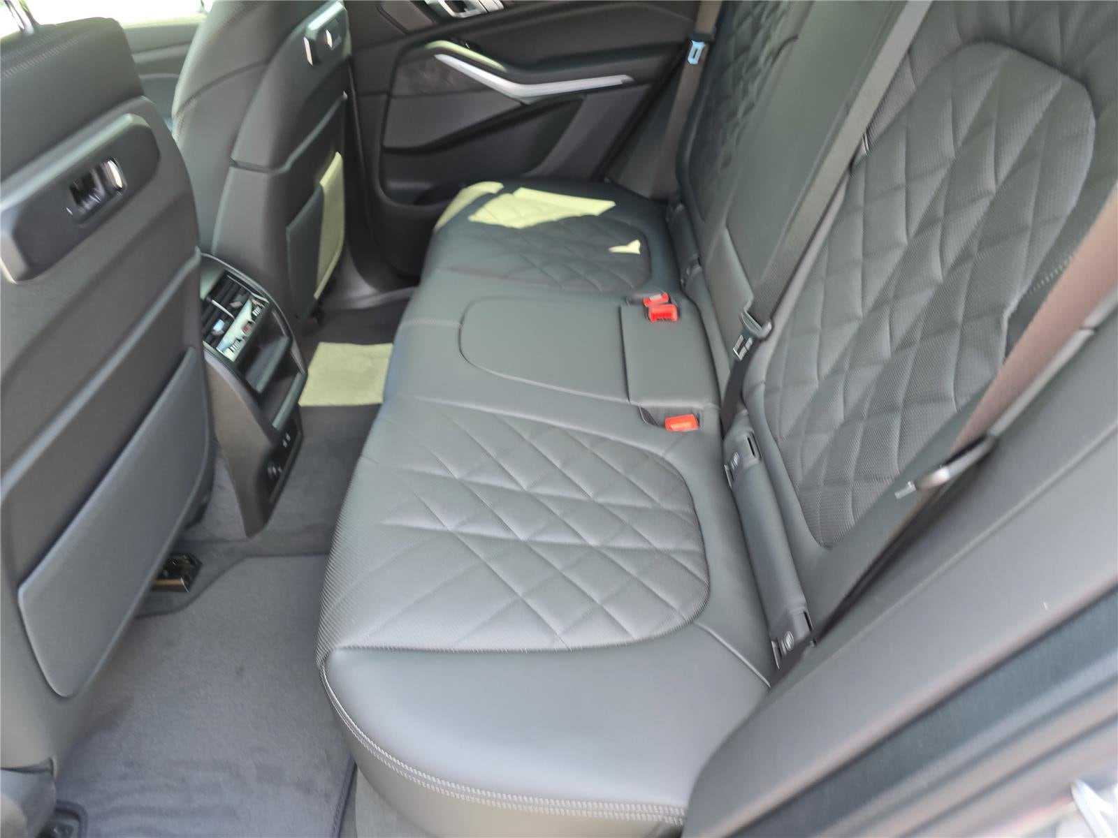 2026 BMW X5 40i - Photo 17