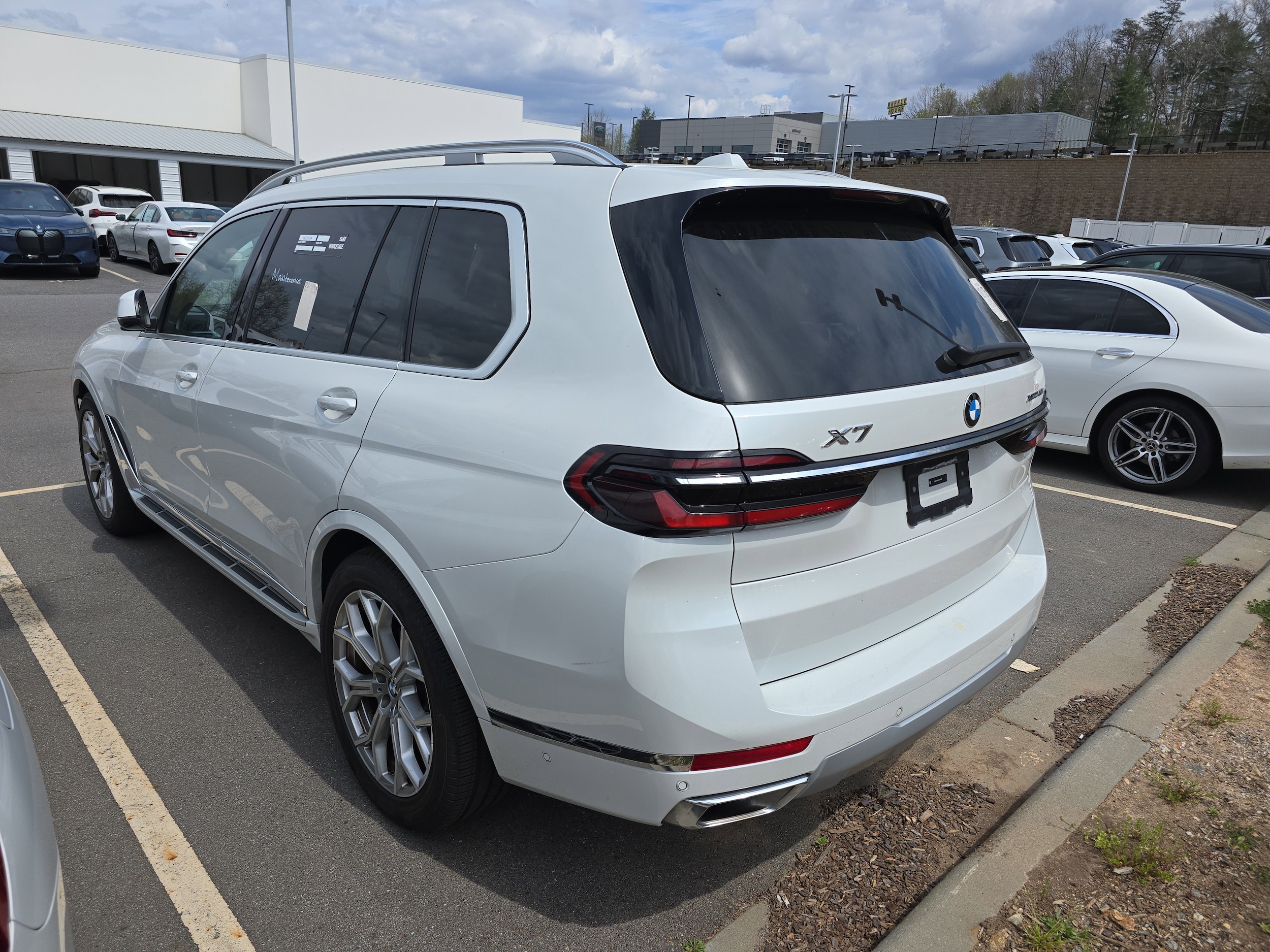 View vehicle photo 3