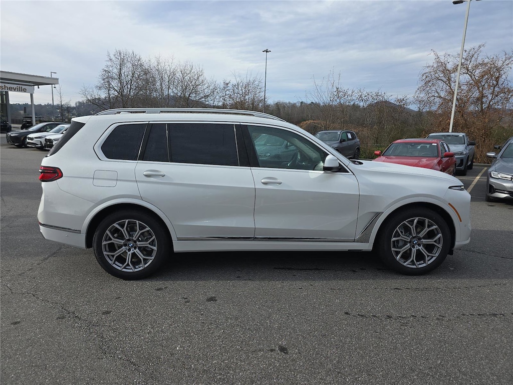 New 2026 BMW X7 SUV