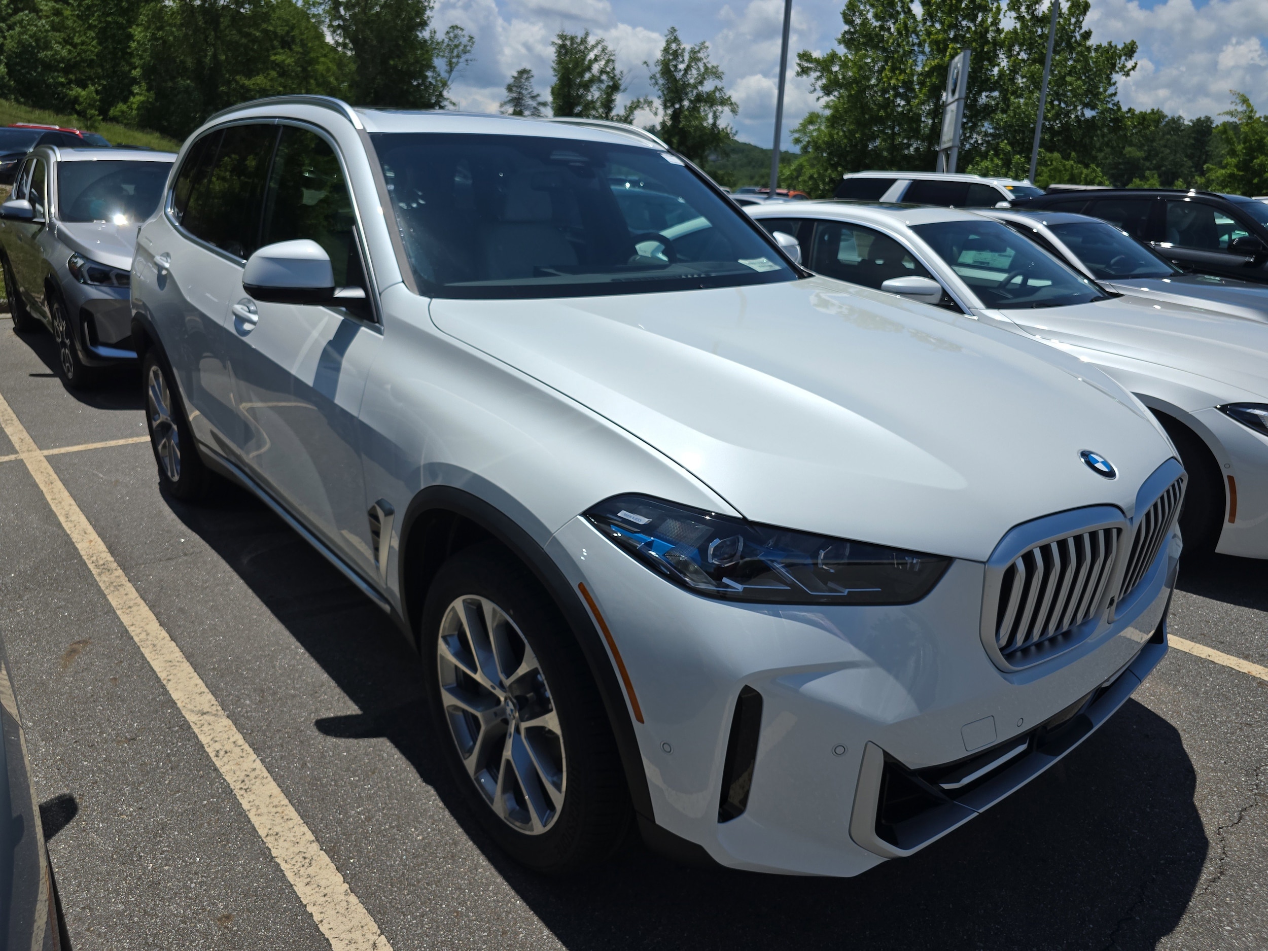 2026 BMW X5 xDrive40i's photo