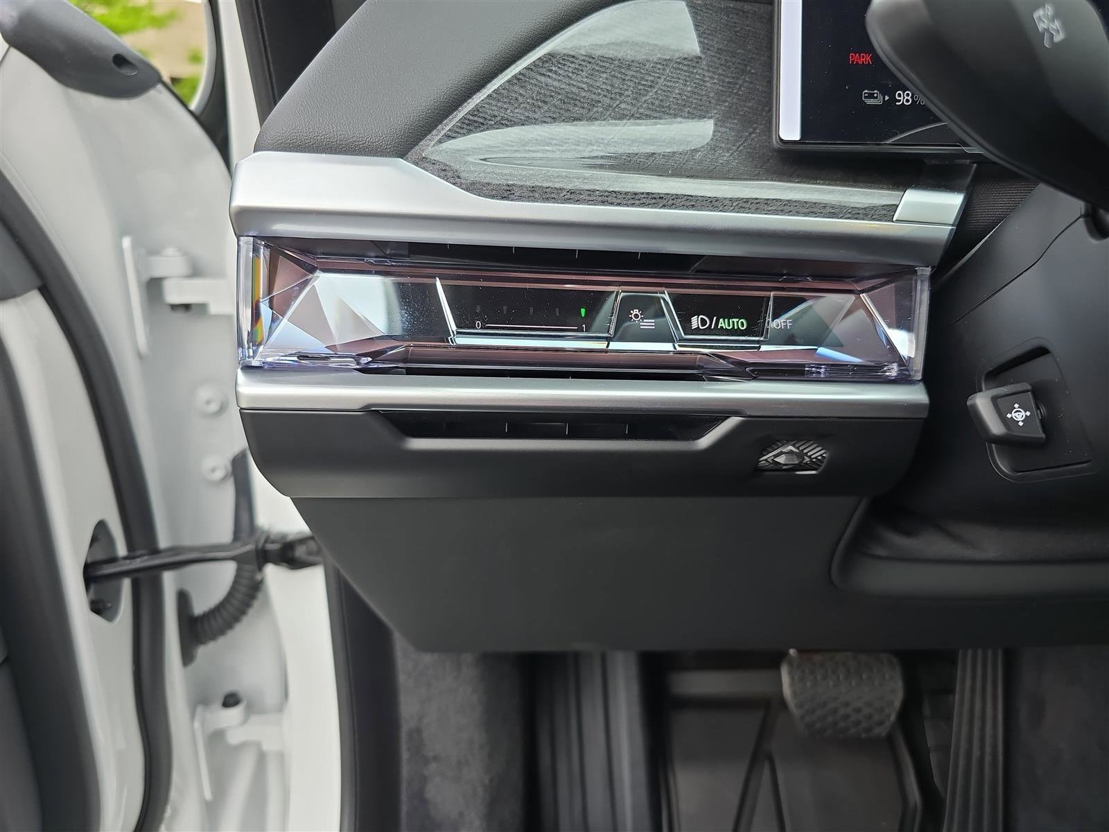 2025 BMW i7 50 - Photo 36