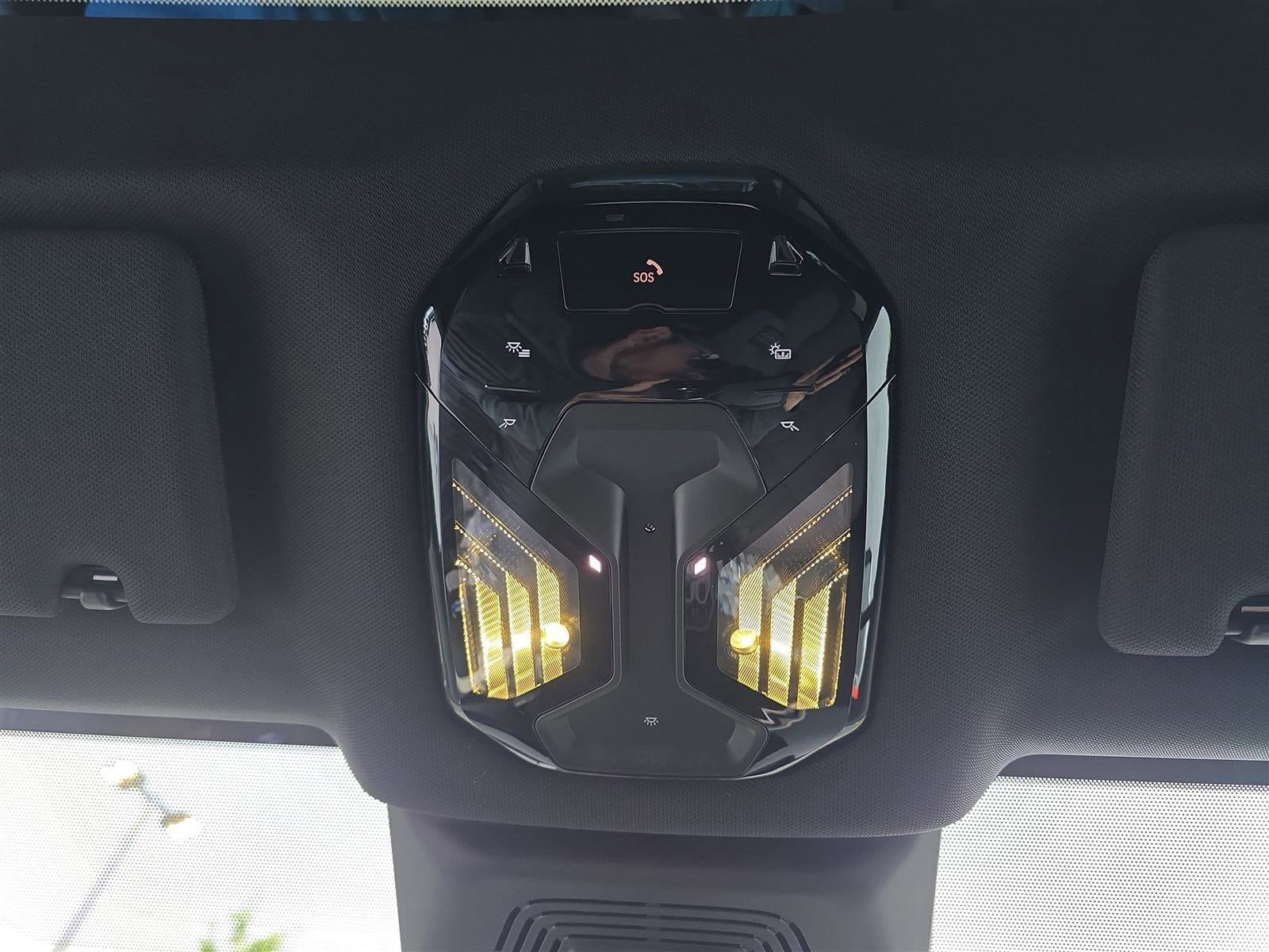 2026 BMW iX 45 - Photo 28