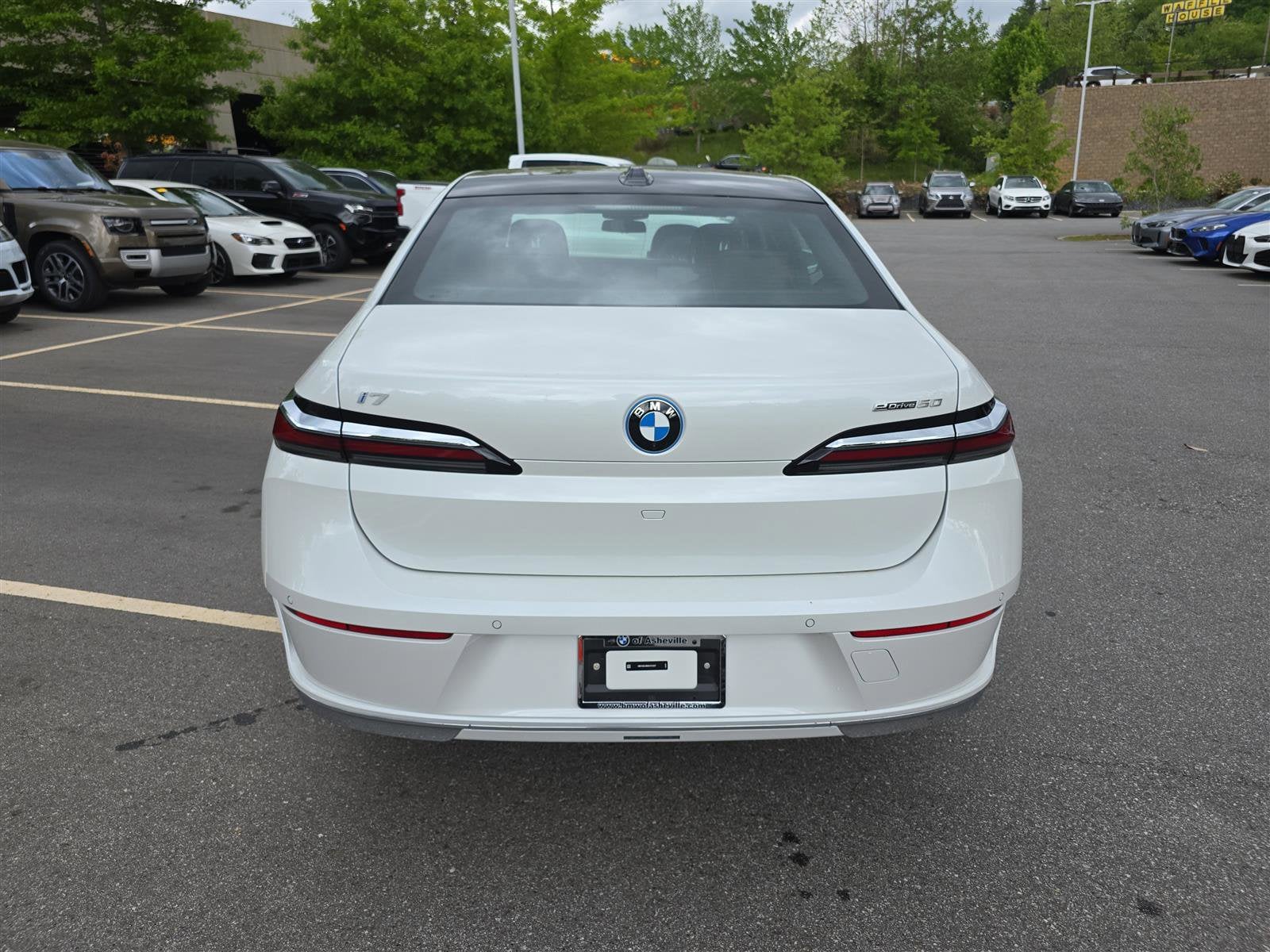 2025 BMW i7 50 - Photo 4