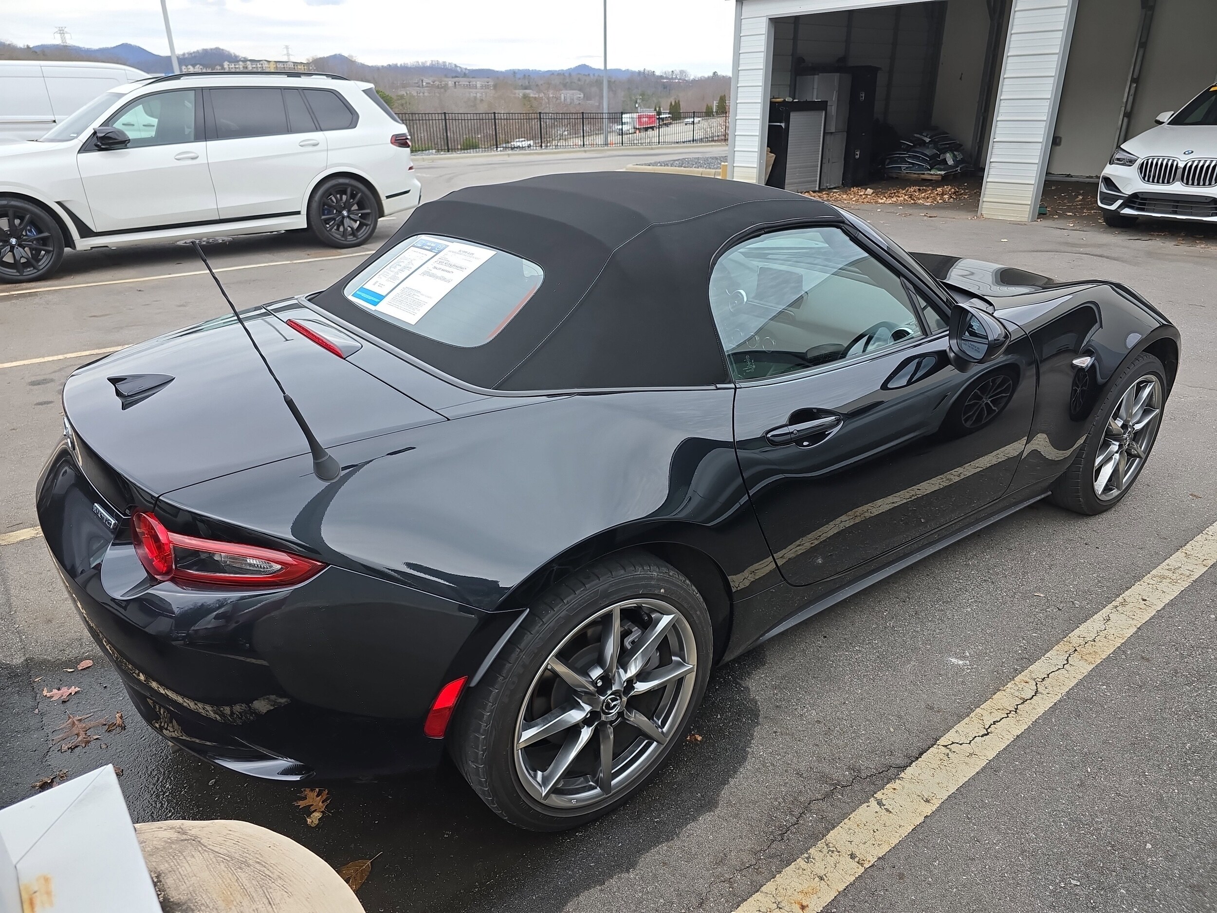 2023 Mazda MX-5 Miata Miata Grand Touring photo 2