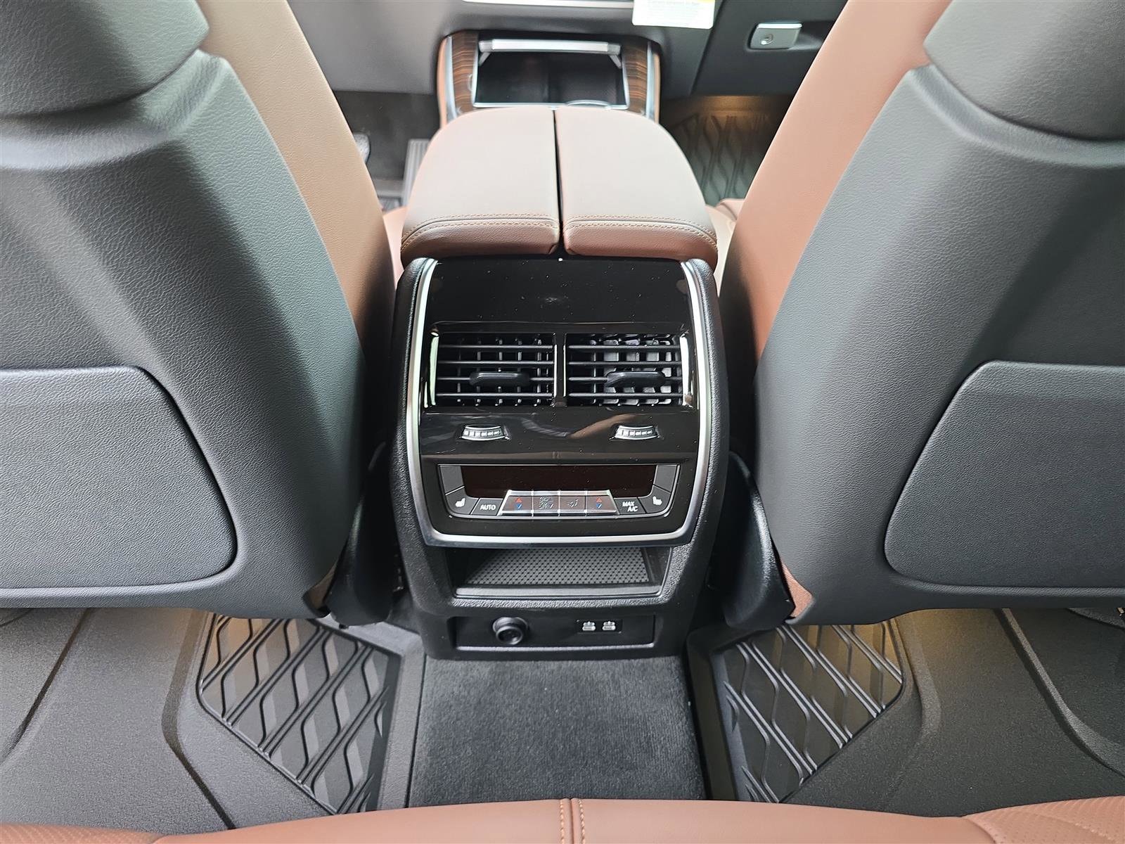 2026 BMW X5 50e - Photo 19