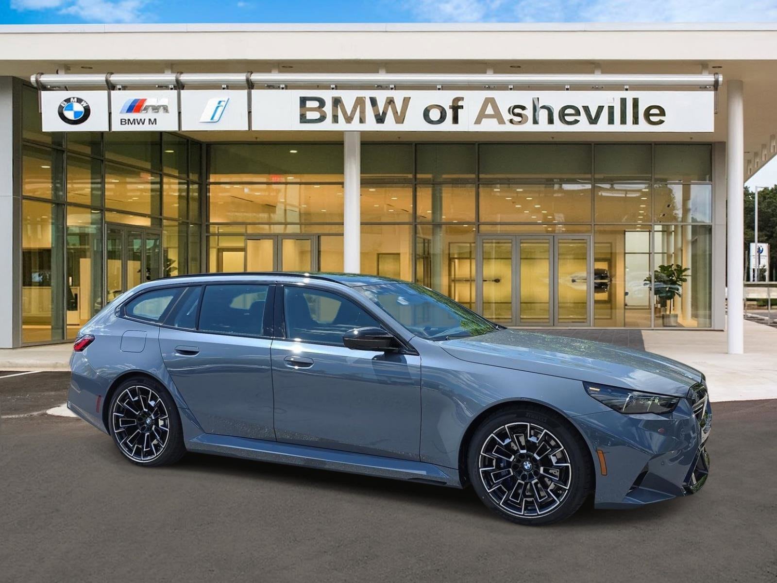 2027 BMW M5 M5 Touring's photo